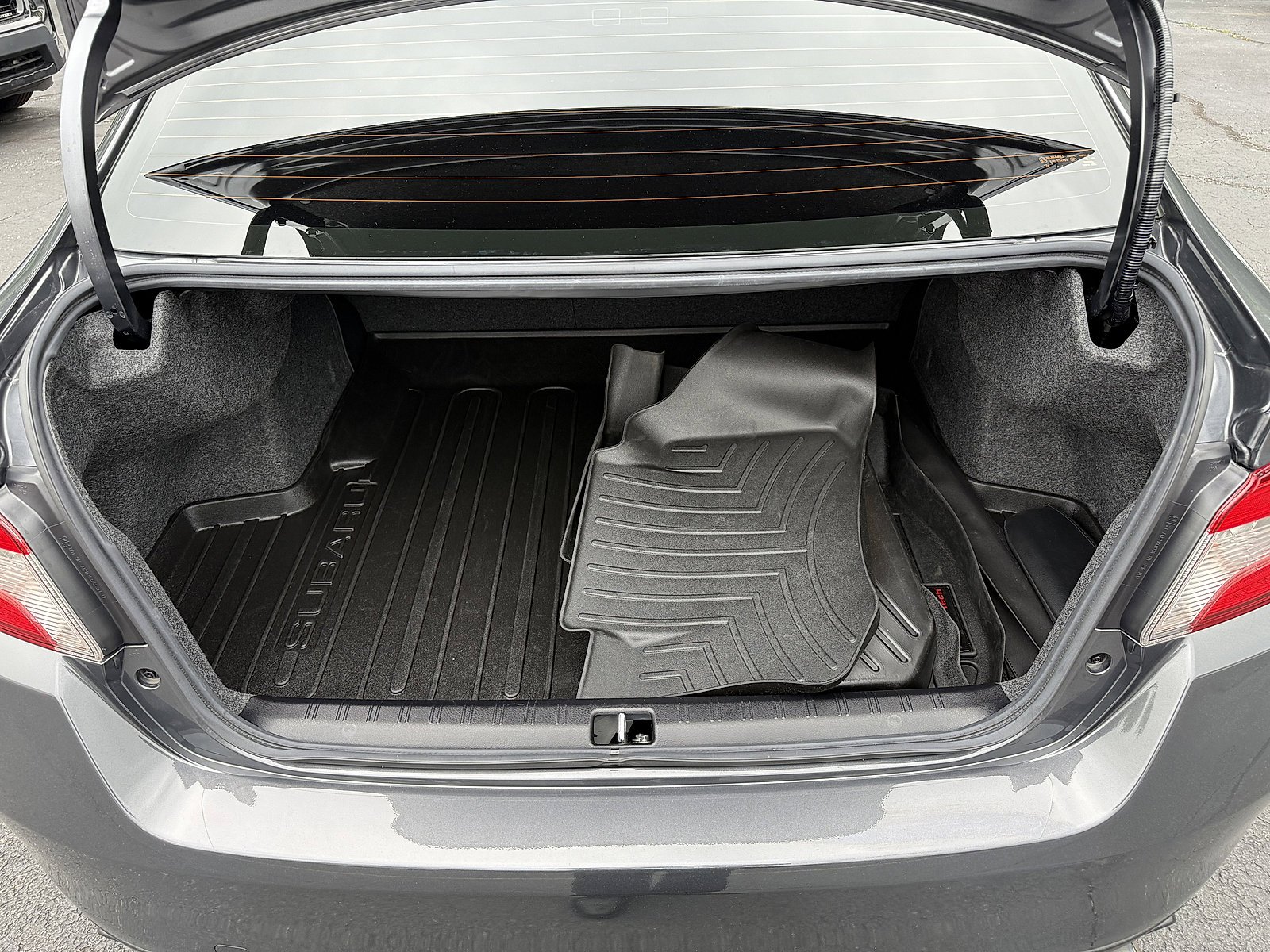Used 2021 Magnetite Gray Metallic Subaru Premium image 21