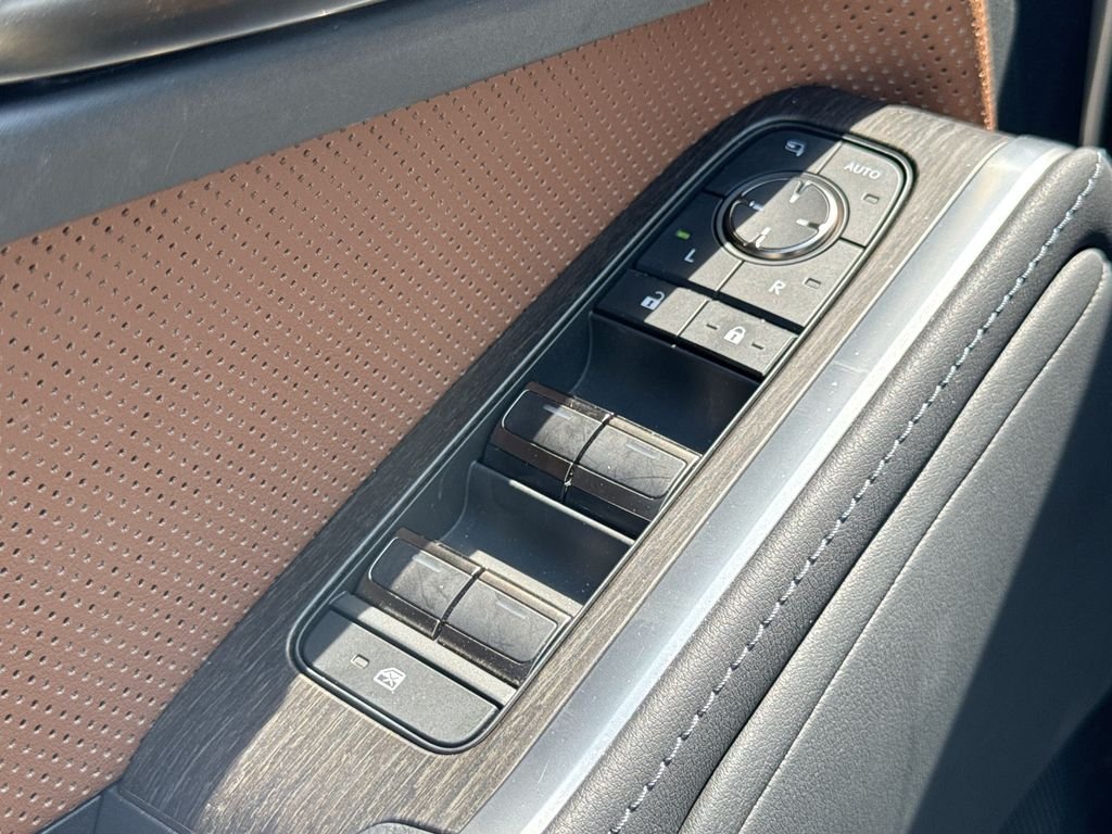 Used 2024 Silver Lexus 550 Premium+ image 14