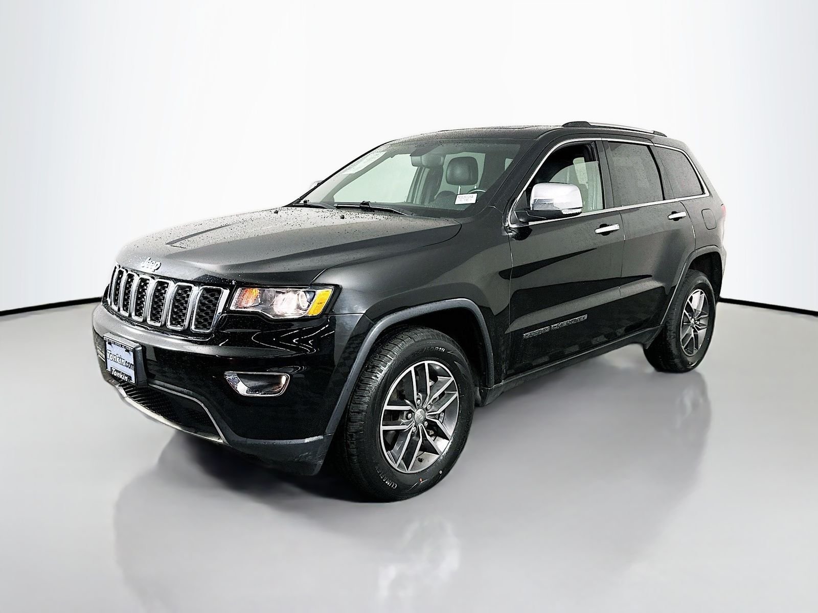 Used 2018 Diamond Black Crystal Pearlcoat Jeep Limited image 3