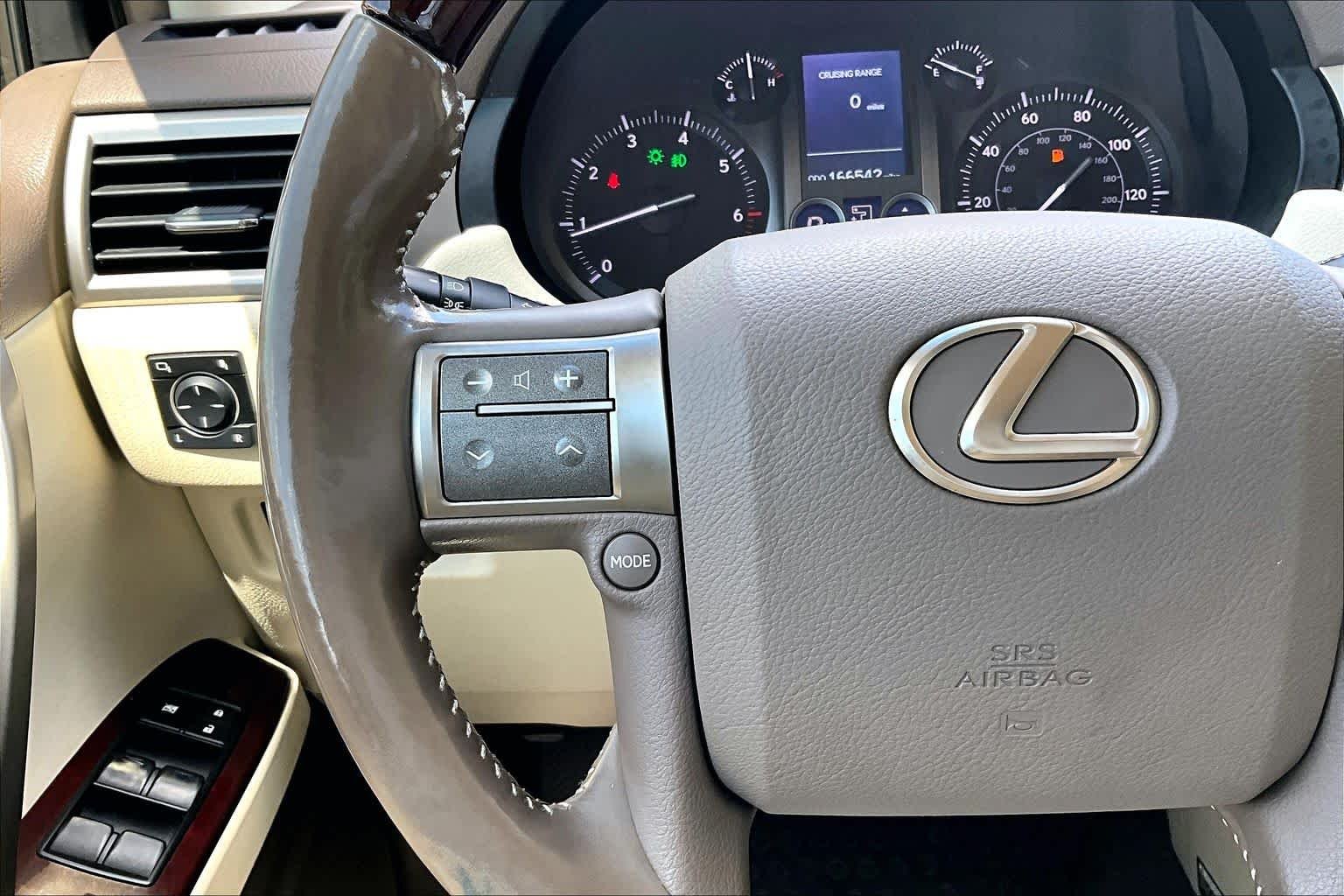 Used 2017 Black Onyx Lexus Luxury image 23
