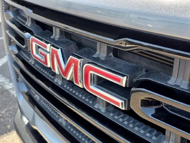 Used 2022 Gray GMC Elevation image 14