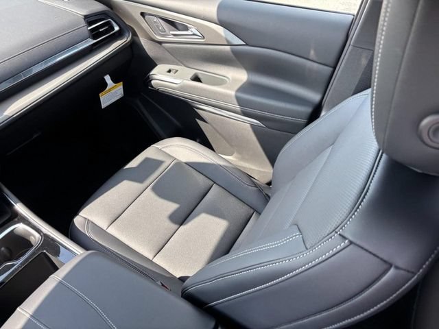 New 2026 Mosaic Black Metallic Chevrolet LT image 10