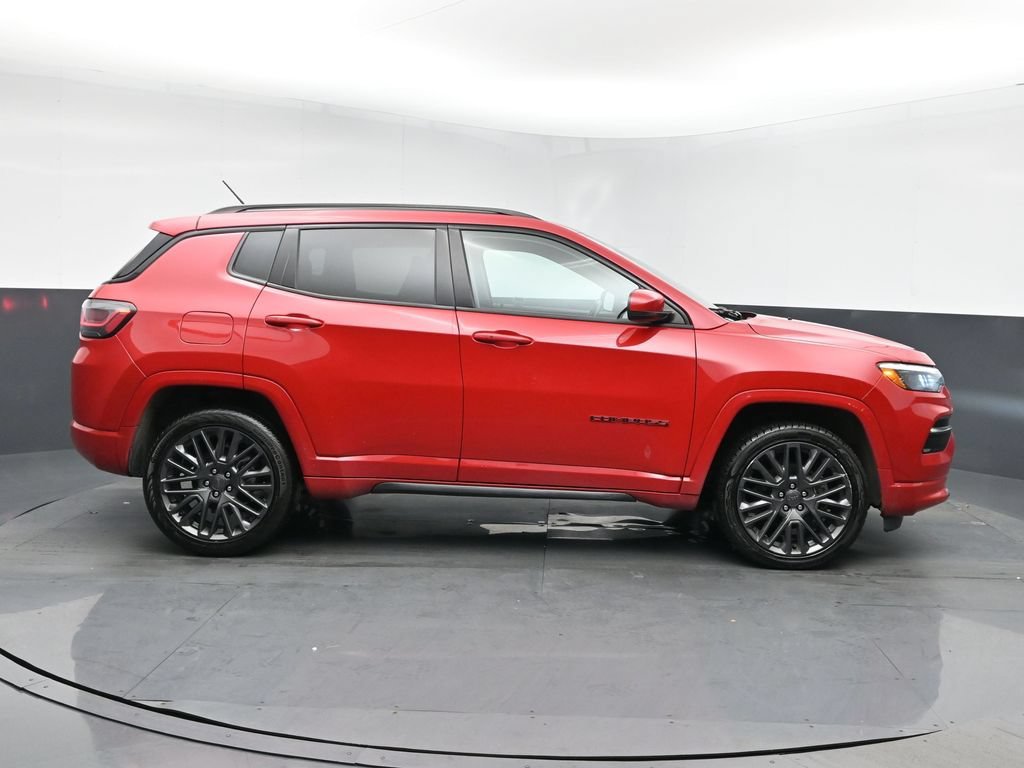 Used 2022 Red Jeep Limited image 3