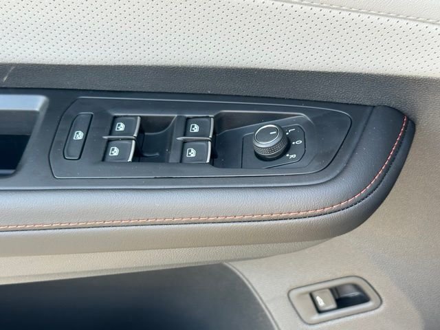 New 2026 Avocado Green Pearl Volkswagen 2.0T Peak Edition image 23