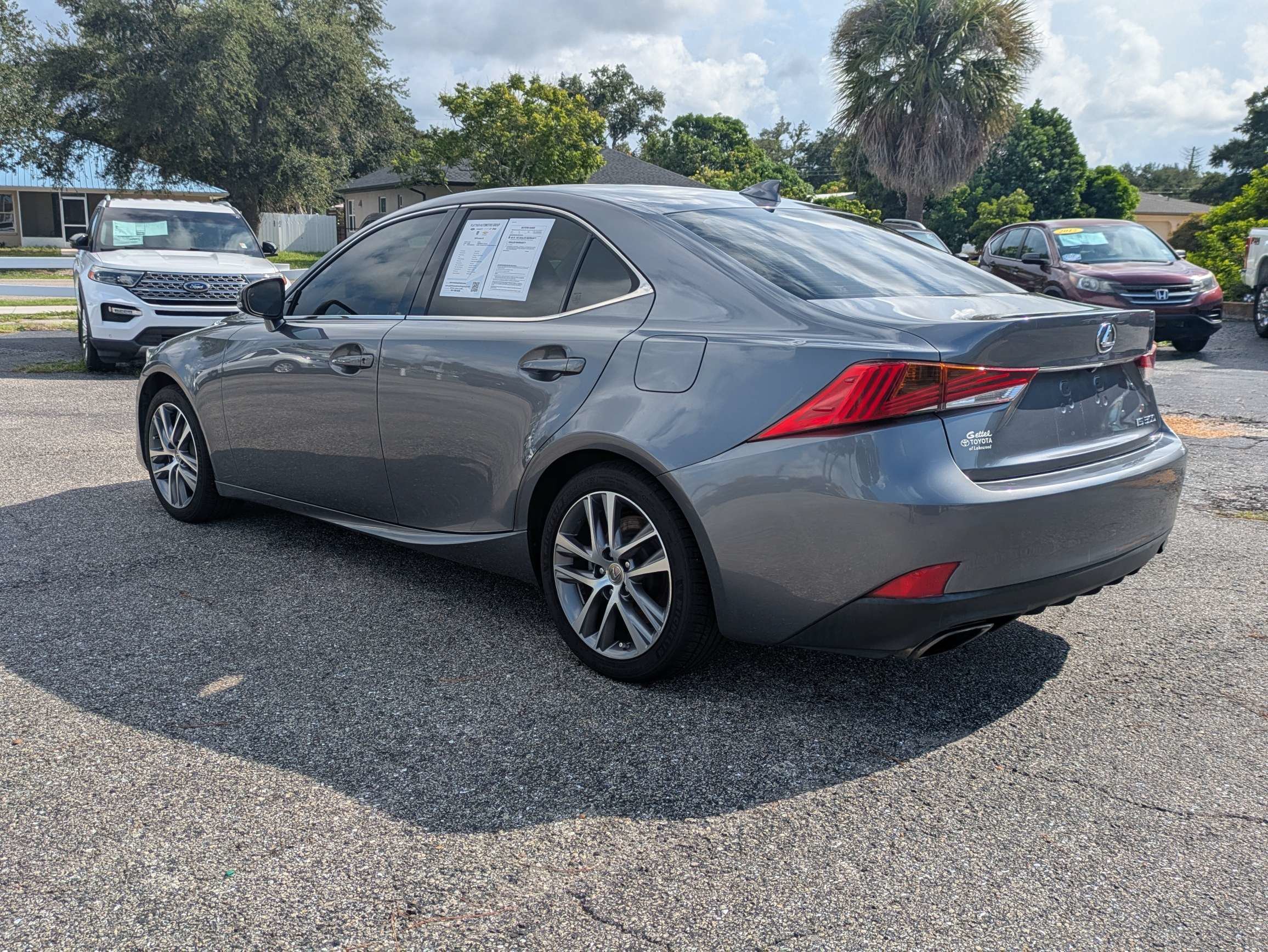 Used 2019  Lexus  image 7