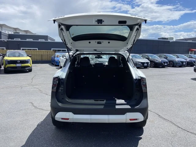 2025 Nissan Kicks SR AWD - Photo 30