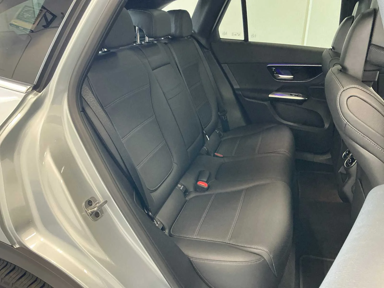 Certified Used 2026 Cirrus Silver Metallic Mercedes-Benz GLC 300 image 23