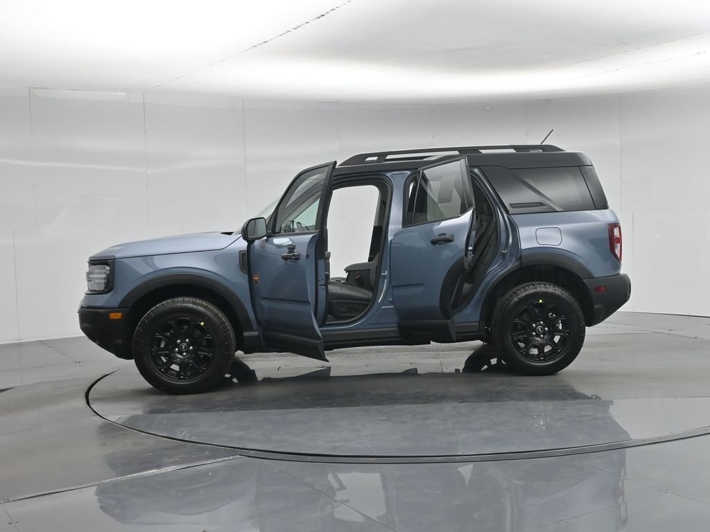 New 2026 Azure Gray Metallic Tri-Coat Ford Badlands image 4