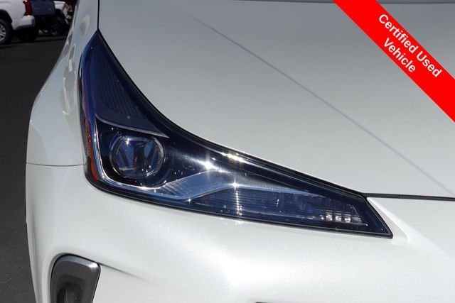Used 2022 Beige Toyota XLE image 6