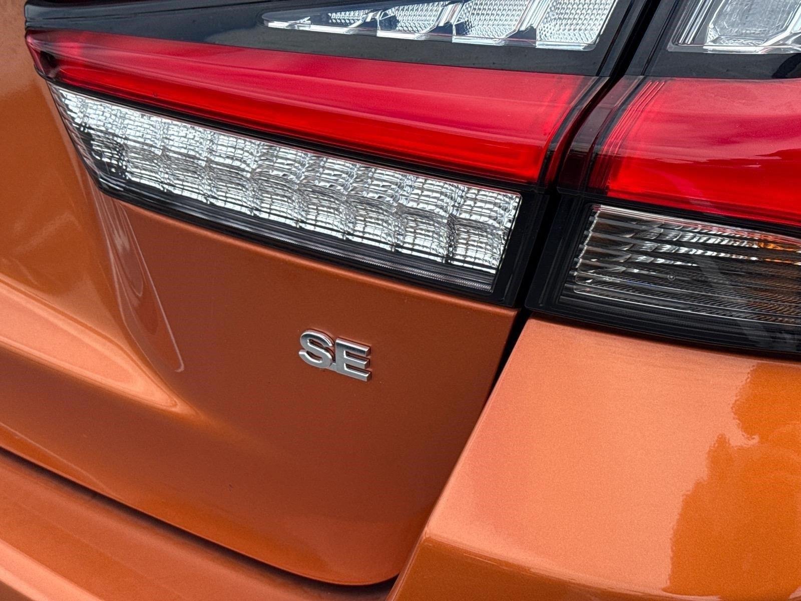 Used 2023 Sunshine Orange Metallic Mitsubishi ES image 16