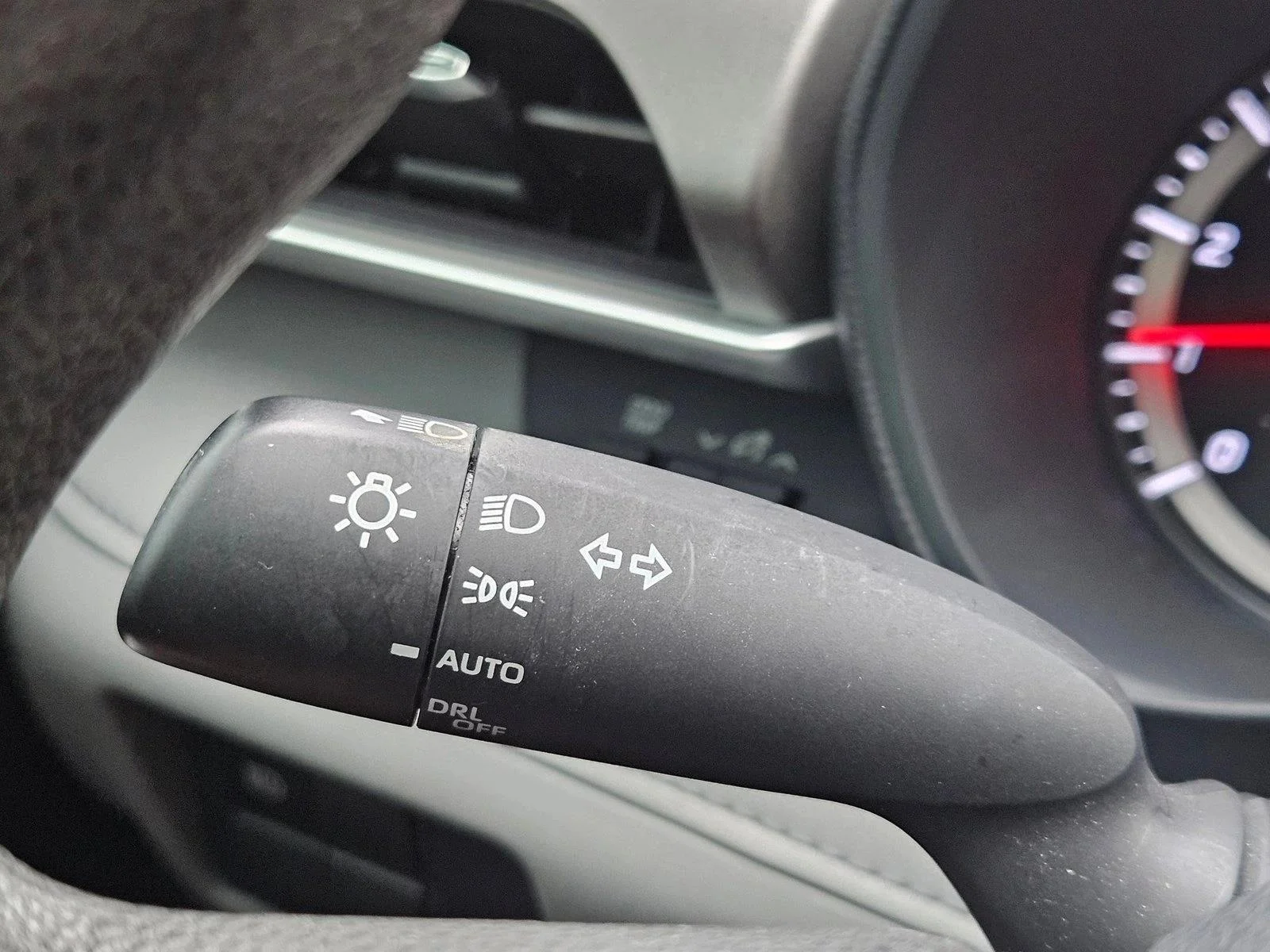 Used 2021 Midnight Black Metallic Toyota L image 9