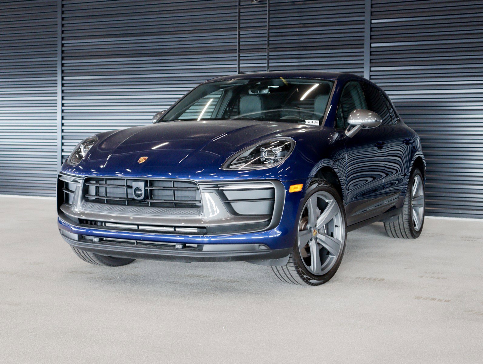 2025 Porsche Macan T