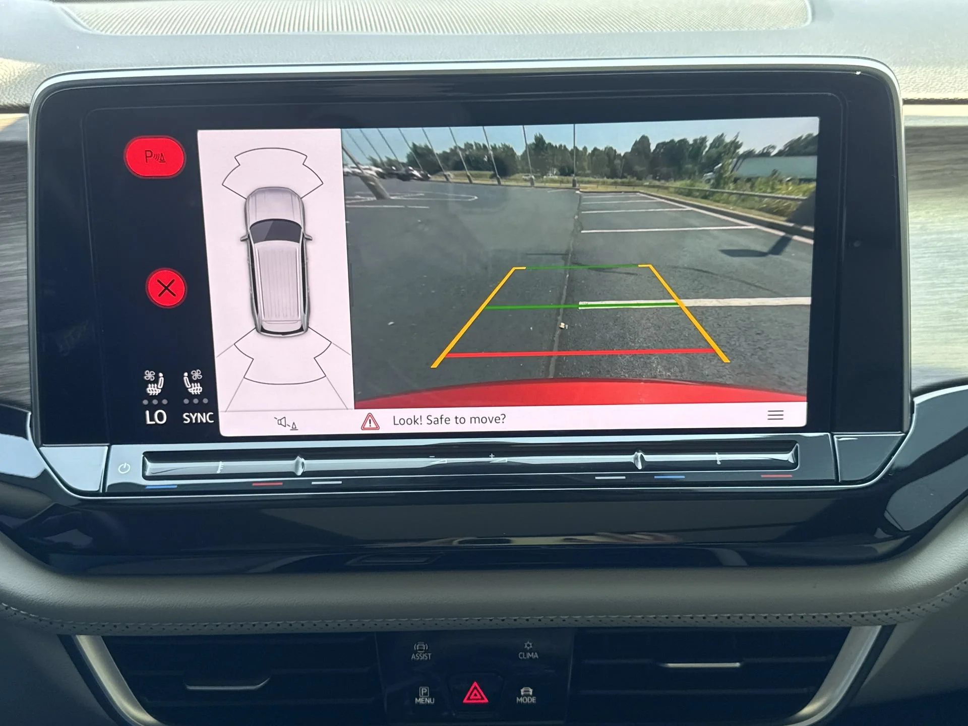 2024 Volkswagen Atlas SEL - Photo 17