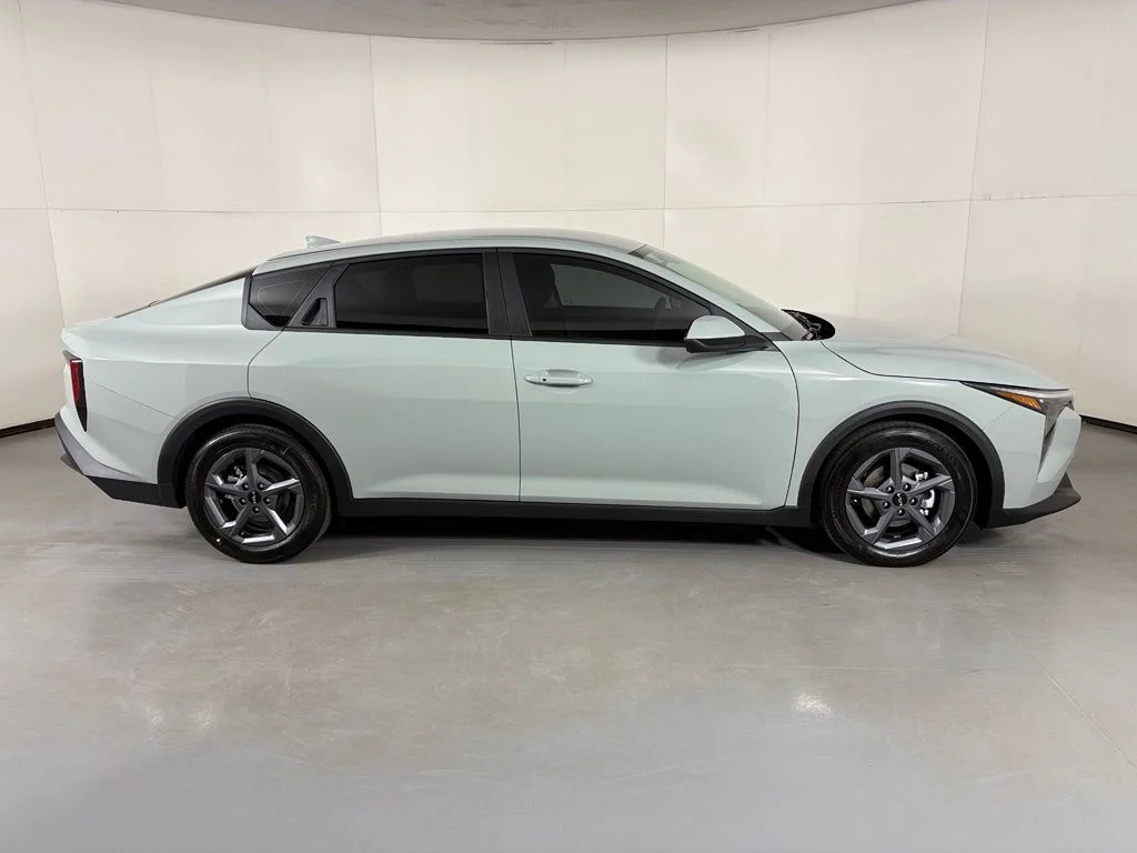 New 2026  Kia LXS image 9