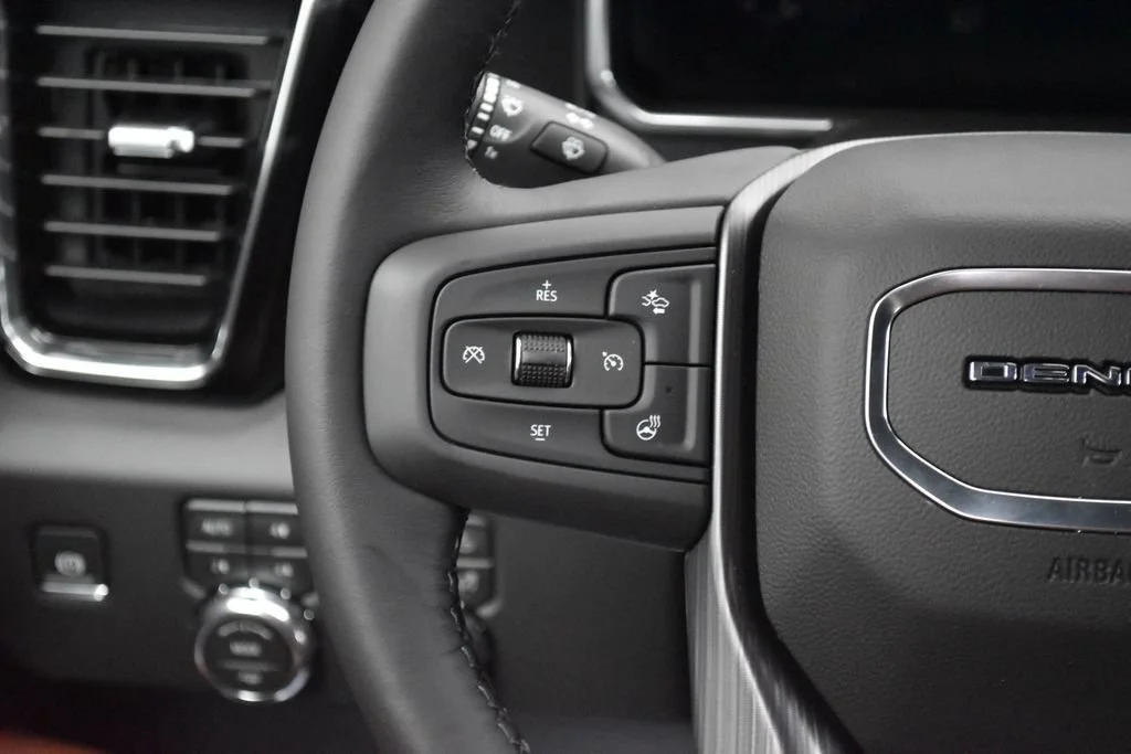 New 2026 Glacier White Tricoat GMC Denali Ultimate image 9