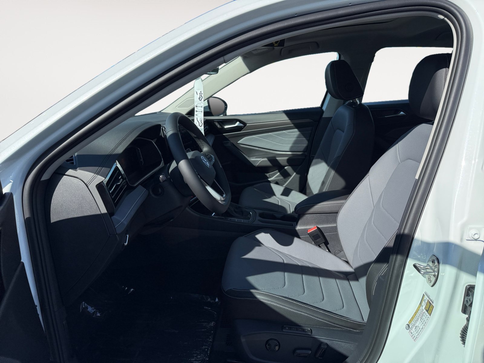 New 2027 Opal White Pearl Volkswagen SEL image 10