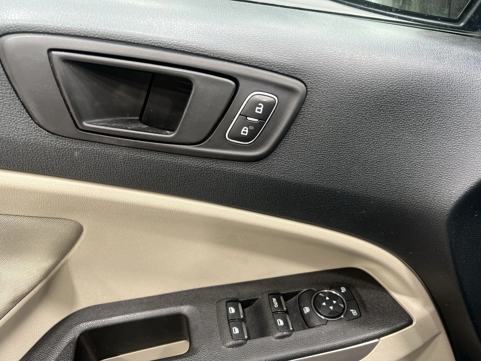 Used 2021 Blue Ford S image 13