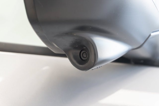 Used 2022 Silver Honda EX-L image 21