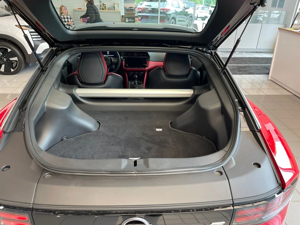 New 2026 Solid Red / Super Black Two-tone Nissan Performance image 7