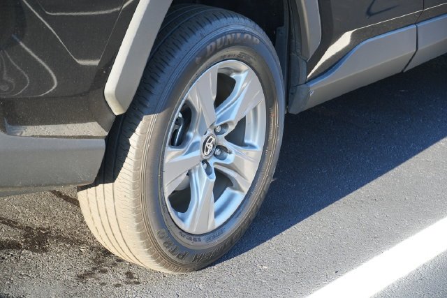 Used 2024  Toyota XLE image 22