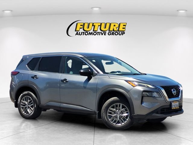 Used 2021 Gray Nissan S image 1