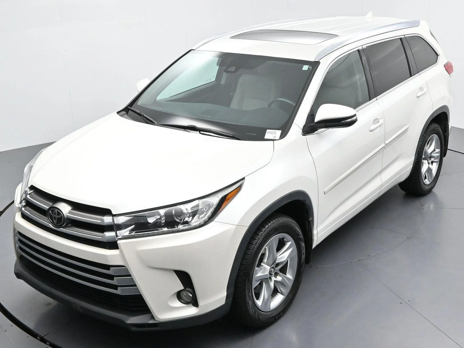 Used 2017 Blizzard Pearl Toyota Limited image 48