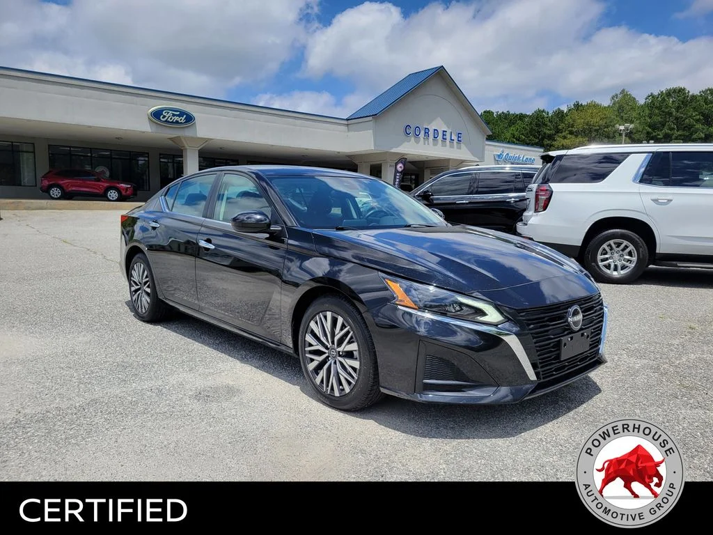 Used 2023 Black Nissan 2.5 SV image 9