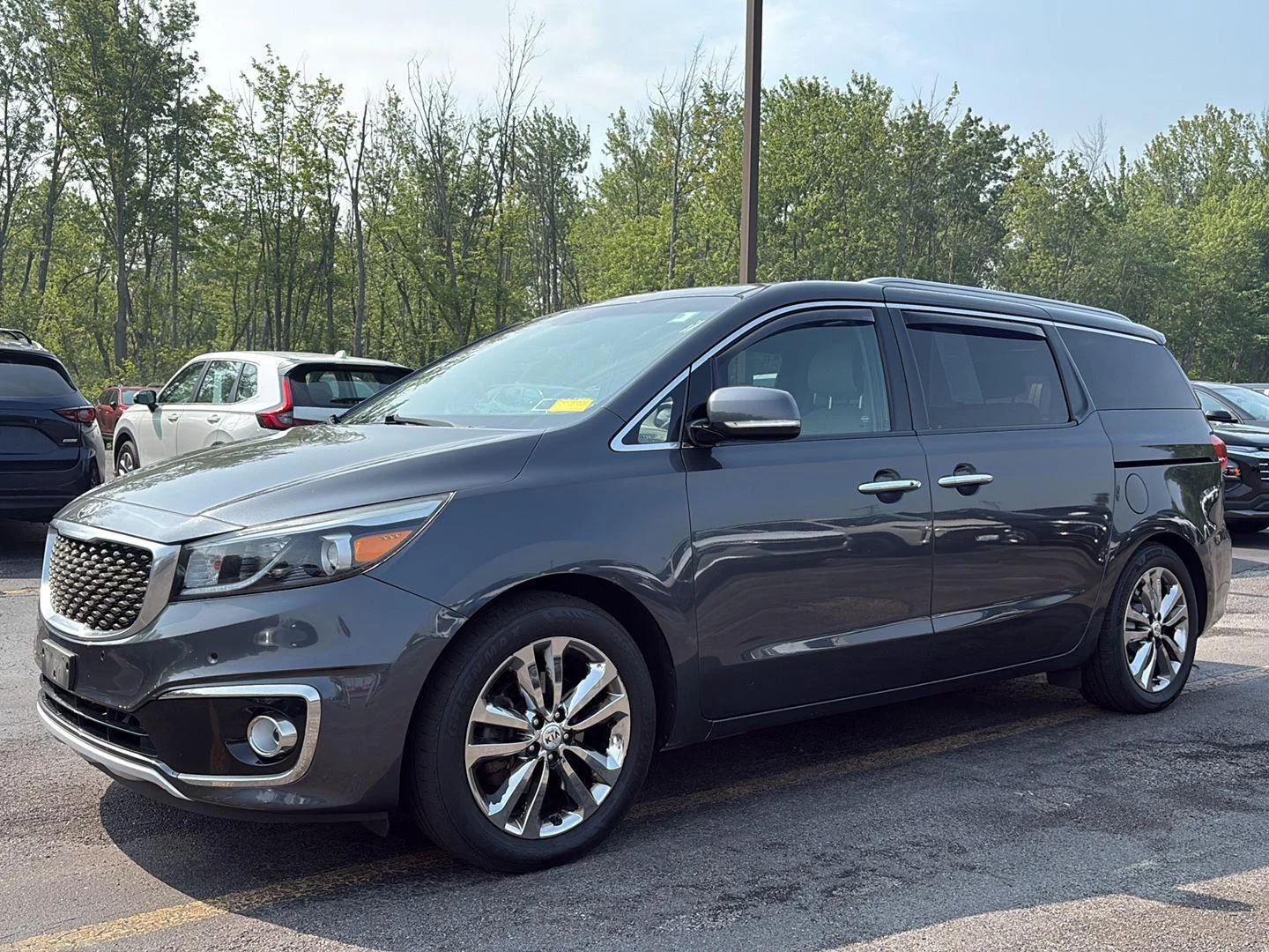 Used 2016 Platinum Graphite Kia Limited image 20
