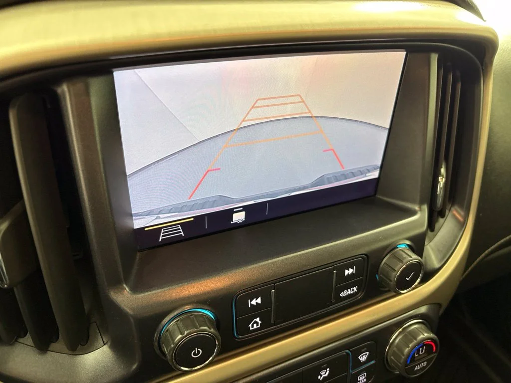 Used 2021 Green GMC Denali image 38
