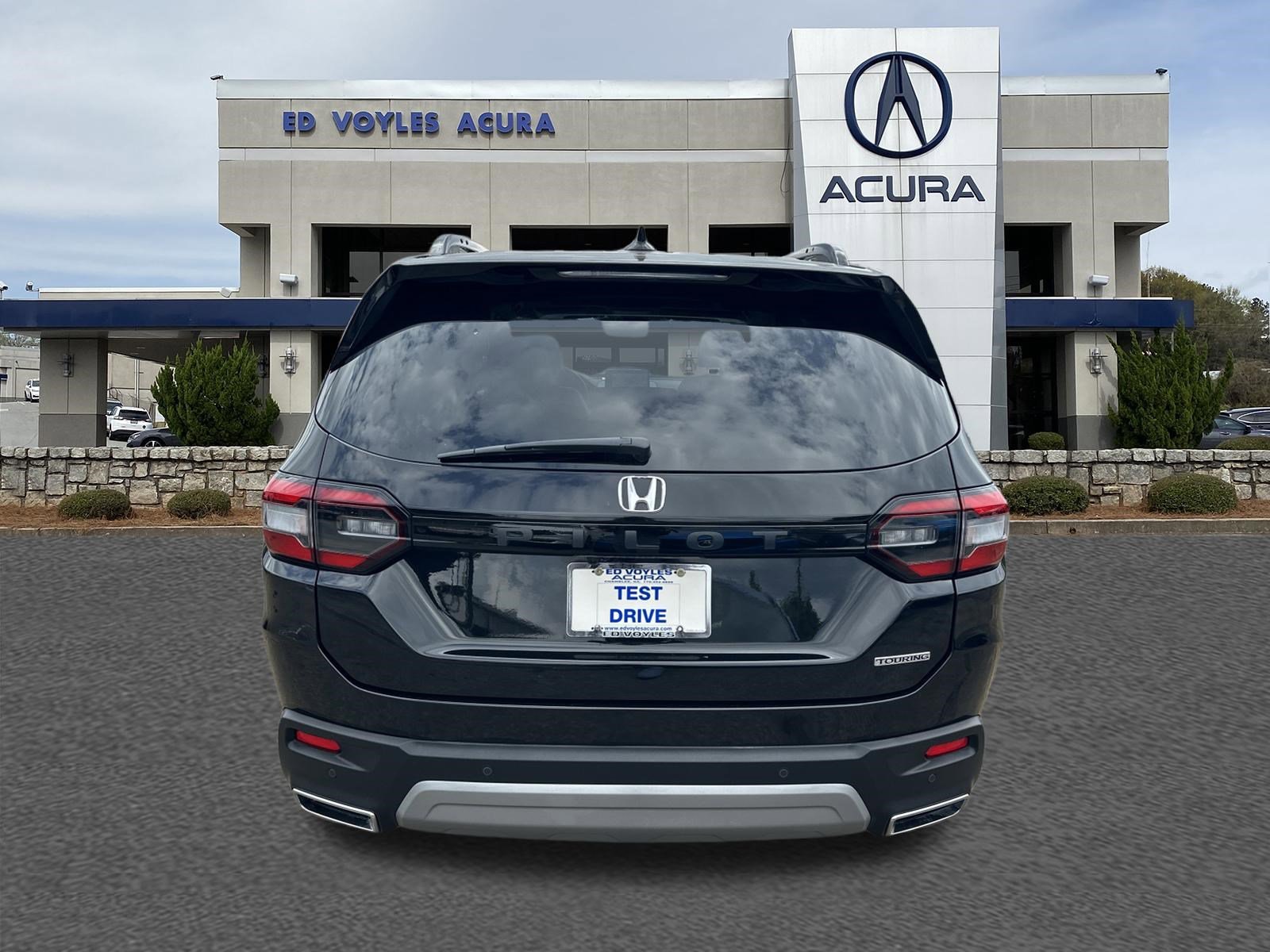 Used 2023 Crystal Black Pearl Honda Touring image 6