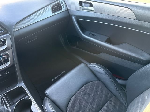 Used 2019 Blue Hyundai Sport image 15