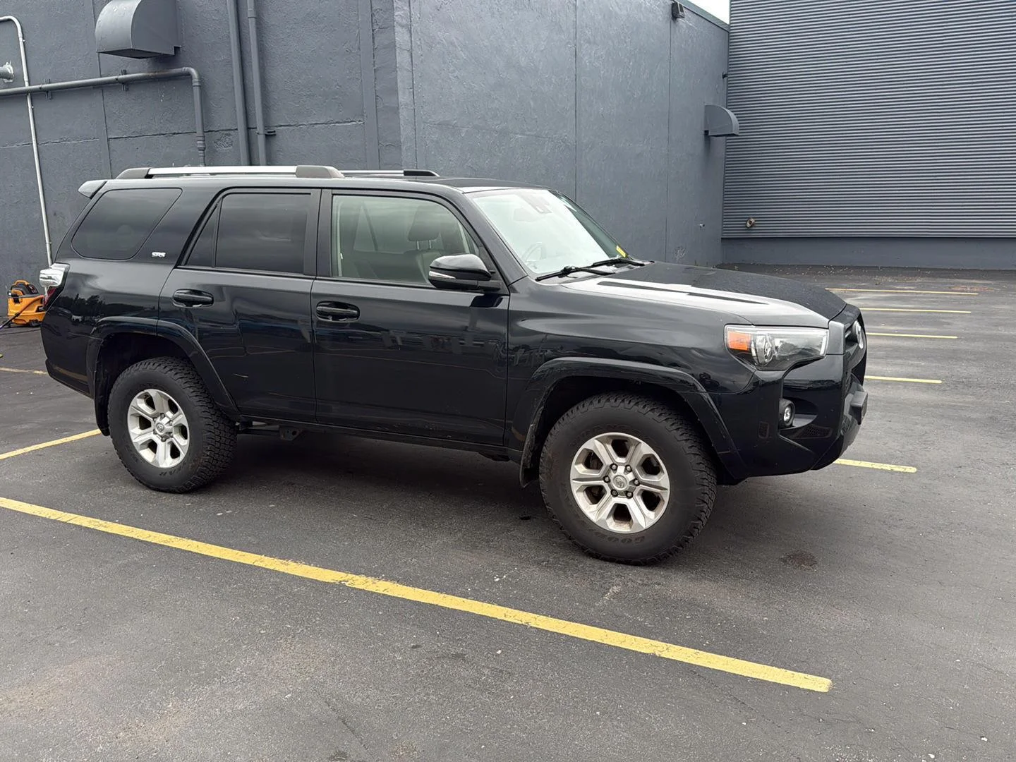 Used 2022 Midnight Black Metallic Toyota SR5 Premium image 12