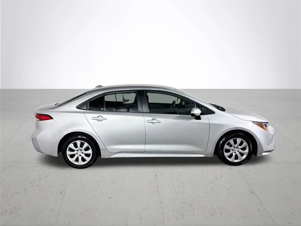 Used 2025 Silver Toyota LE image 5