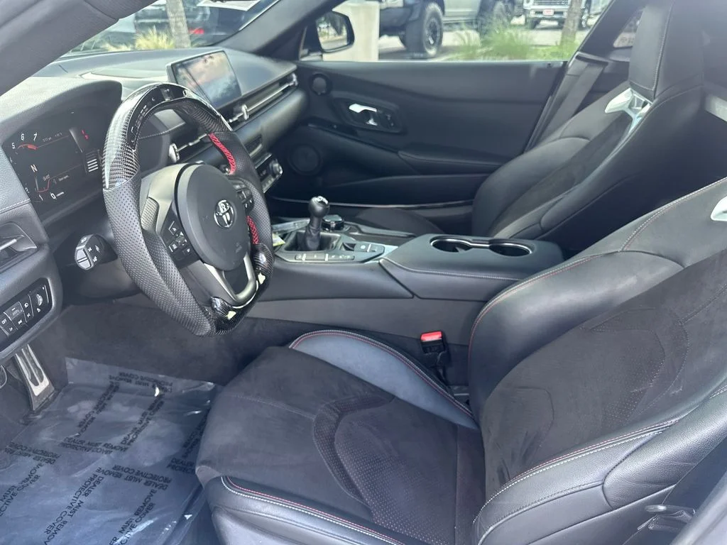 Used 2025  Toyota 3.0 image 17