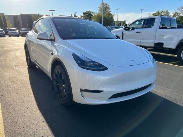 Used 2023  Tesla Long Range image 1