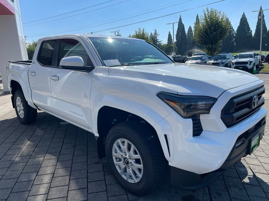 New 2026 Ice Cap Toyota SR5 image 7