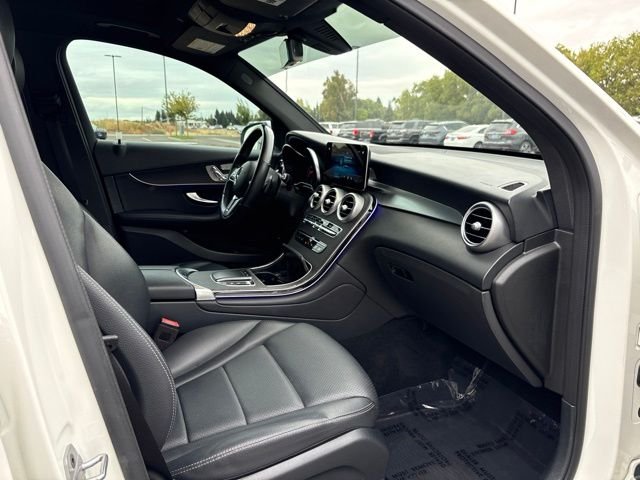 Used 2021  Mercedes-Benz GLC 300 image 13