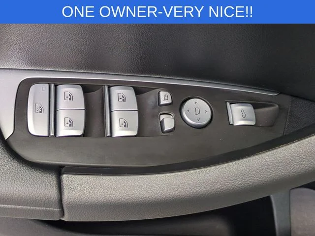 Used 2024 White BMW xDrive30i image 14