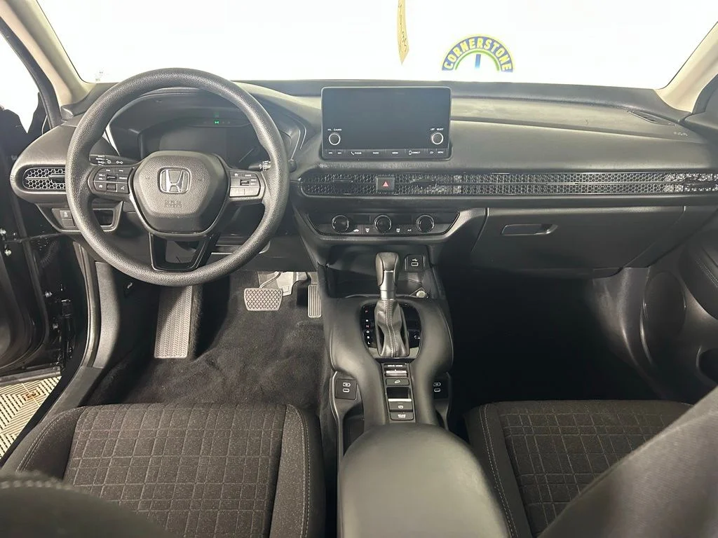 Used 2025  Honda LX image 6