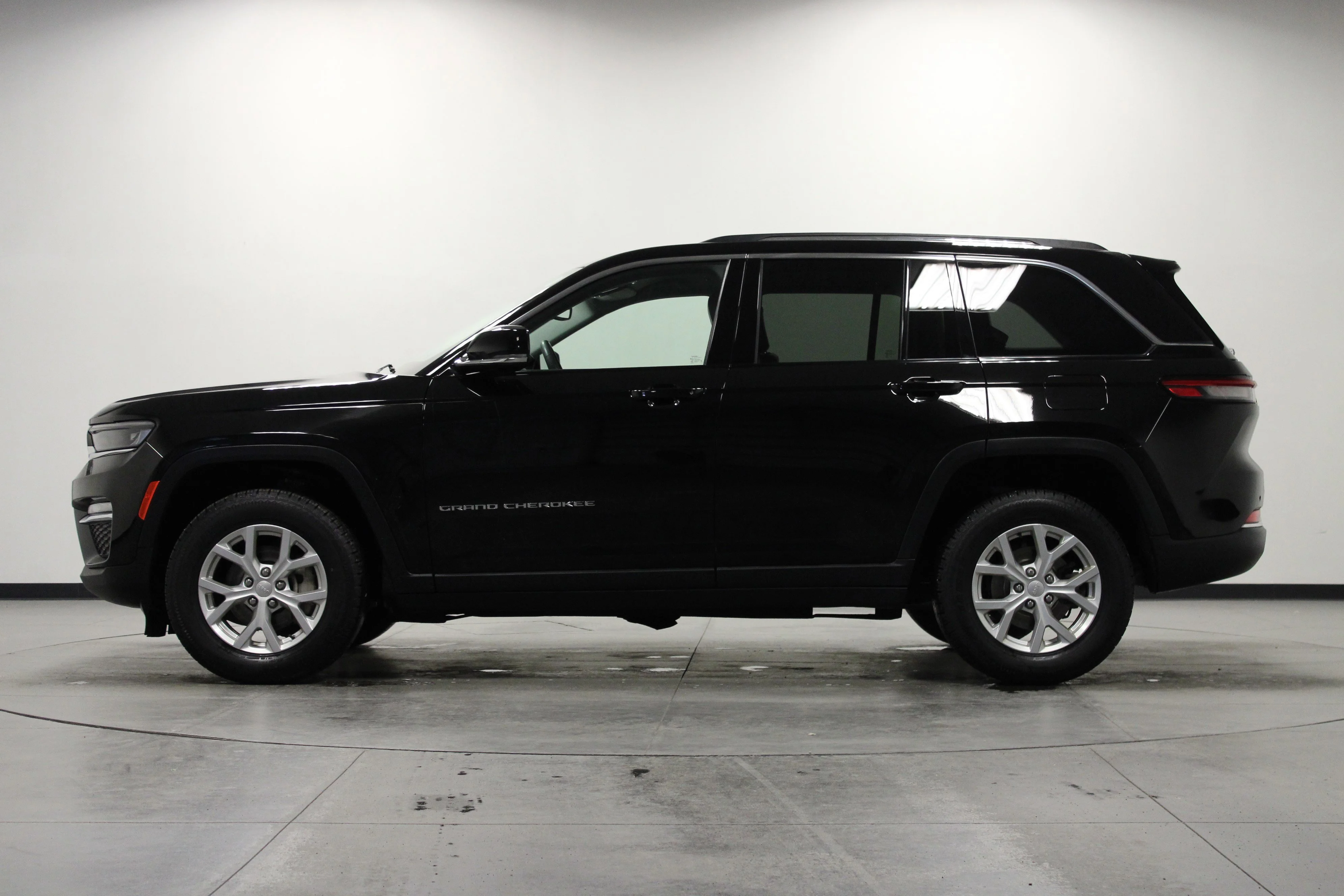 2023 Jeep Grand Cherokee Limited - Photo 7