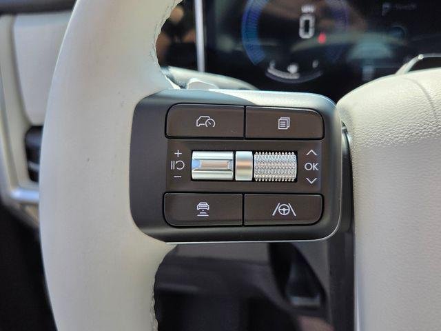 New 2027 Gray Hyundai SEL FWD image 24