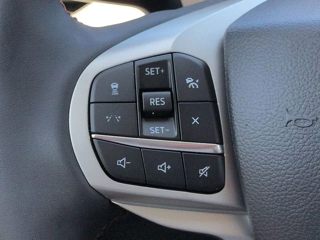 New 2026 Star White Metallic Tri-Coat Ford Active image 24