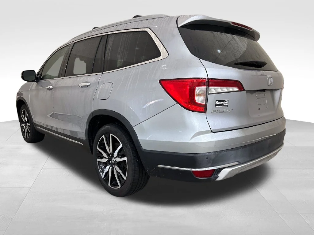 Used 2019 Silver Honda Touring image 3