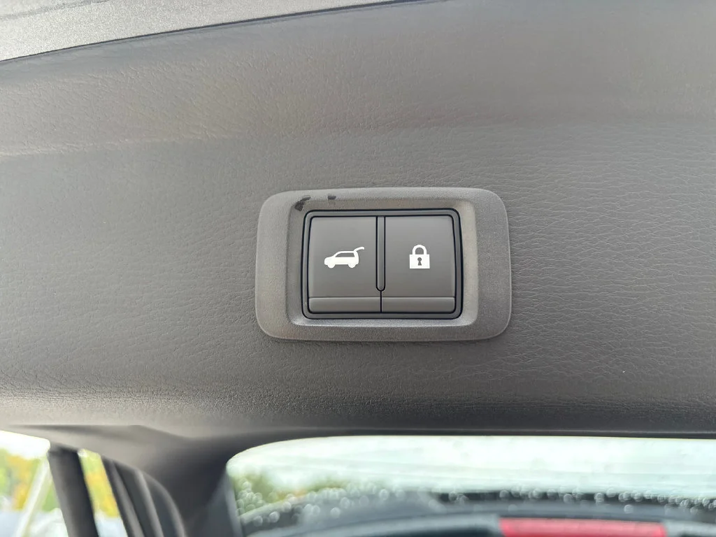 New 2026 Gray Mitsubishi SEL image 65