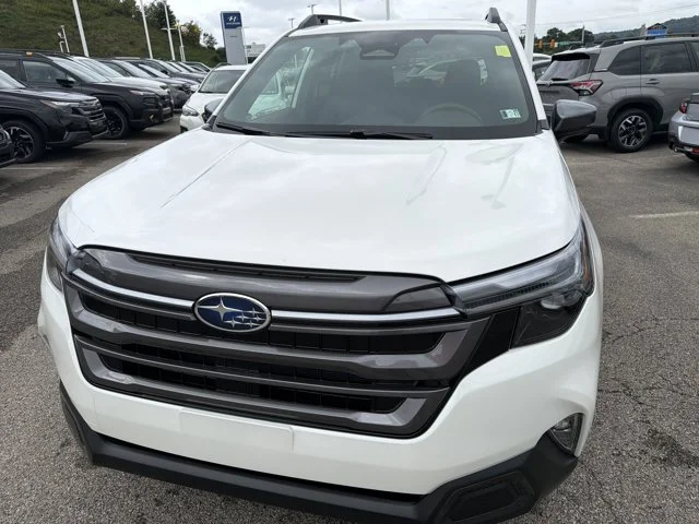 New 2026 CRYSTAL WHITE PEARL Subaru Limited image 32