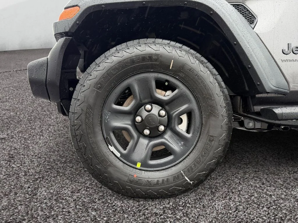 New 2026 Granite Crystal Metallic Clearcoat Jeep Sport image 10