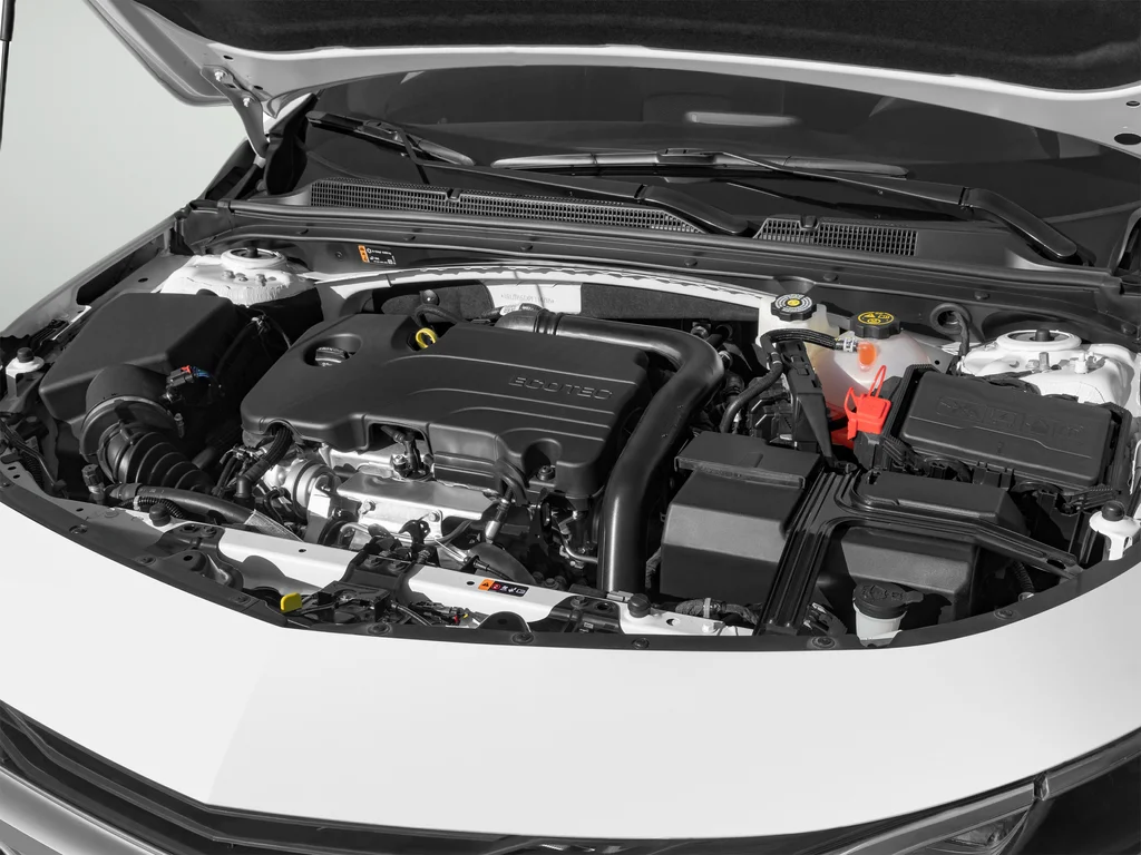 Used 2023 White Chevrolet LT image 19