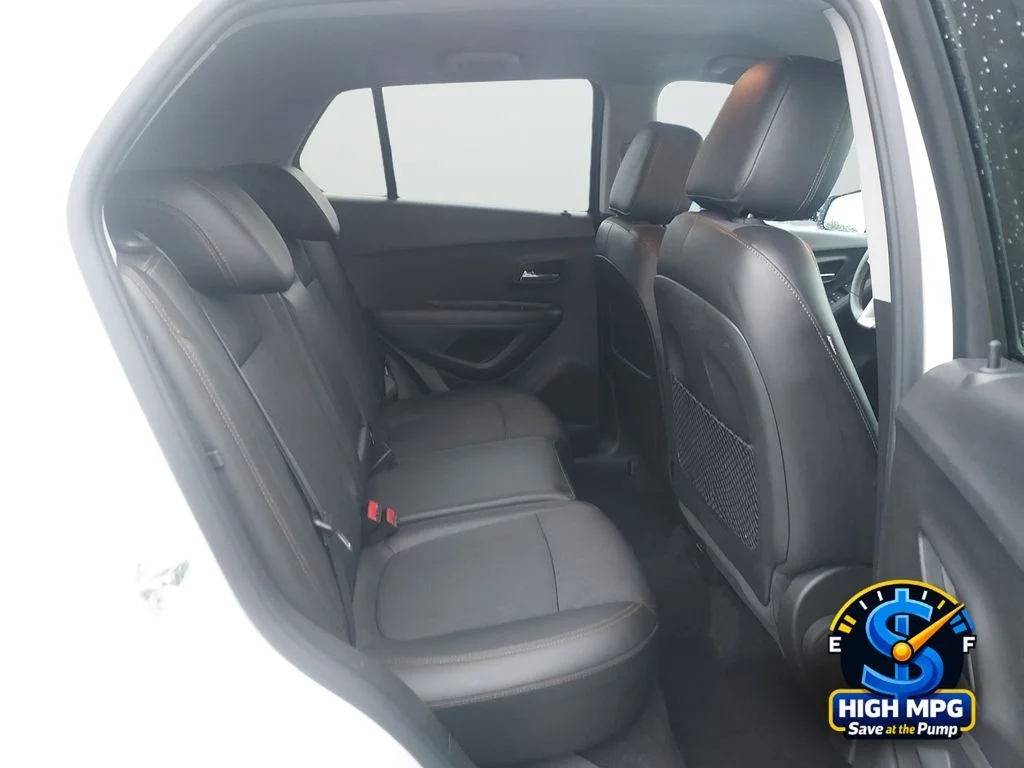 Used 2020 White Chevrolet LT image 23