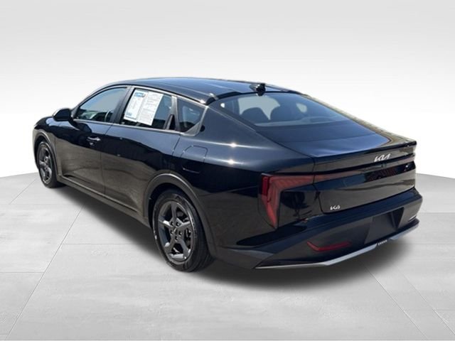 Used 2025 Black Kia LXS image 5