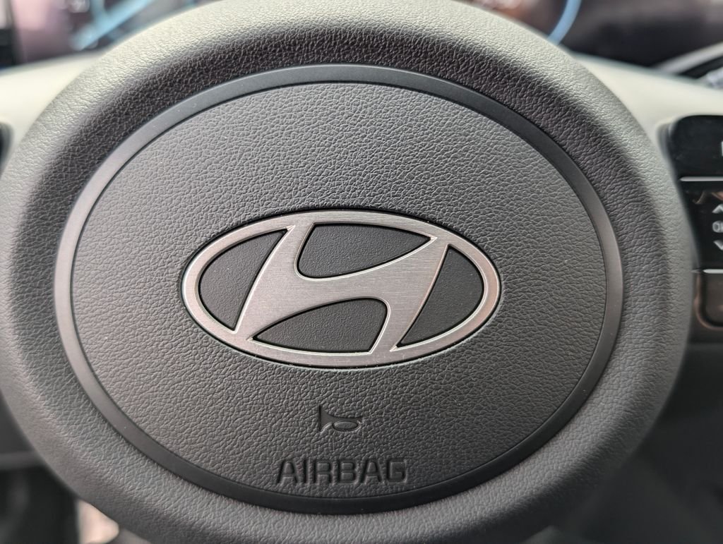 2025 Hyundai Elantra Blue - Photo 23
